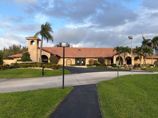 8232 Waterline Drive, Boynton Beach, FL 33472