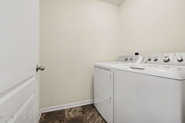 7151 BEDFORDSHIRE Lane, Jacksonville, FL 32219