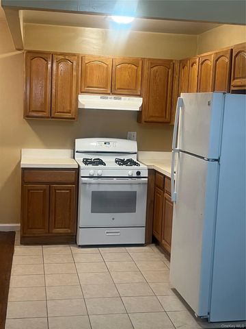3941 Laconia Avenue, Bronx, NY 10466