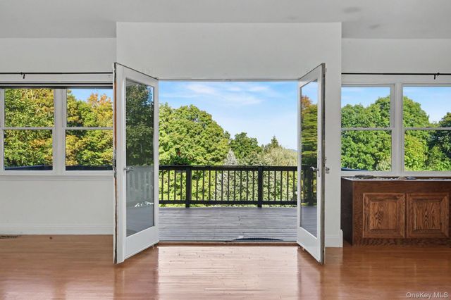 76 Eleanor Drive, Mahopac, NY 10541