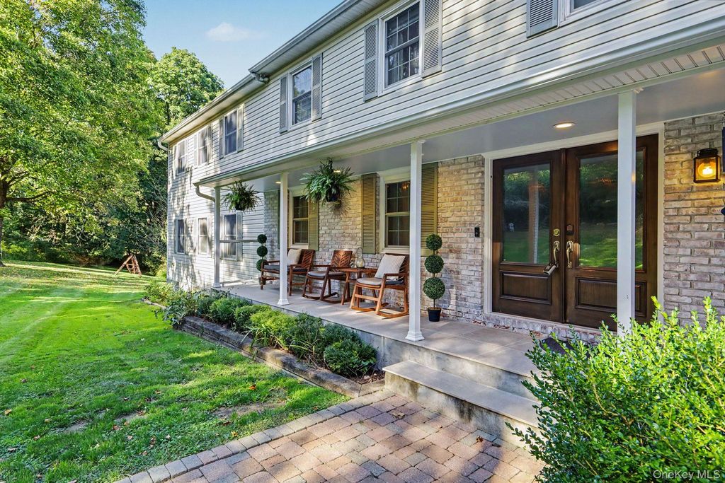 76 Eleanor Drive, Mahopac, NY 10541 — photo 4