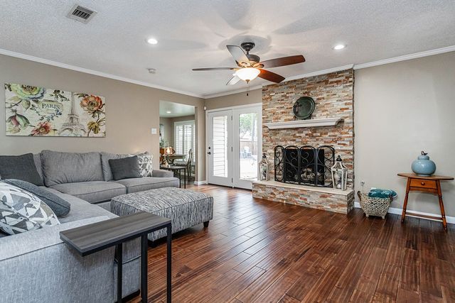 3140 La Kenta Circle, Farmers Branch, TX 75234