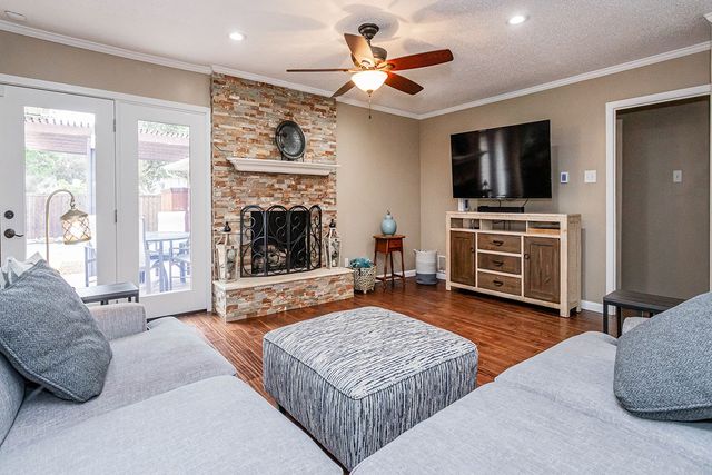 3140 La Kenta Circle, Farmers Branch, TX 75234