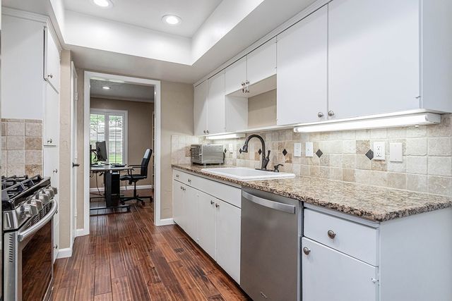 3140 La Kenta Circle, Farmers Branch, TX 75234