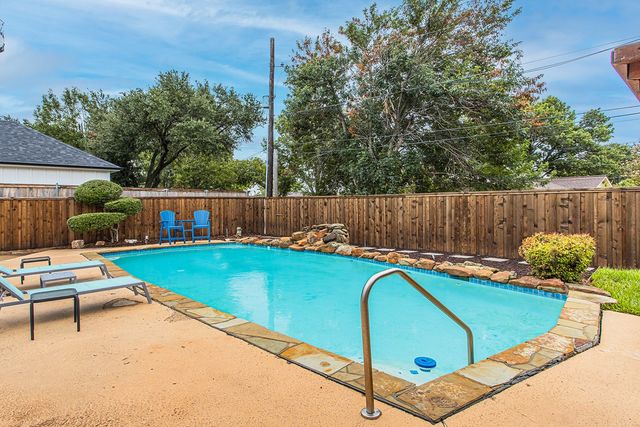 3140 La Kenta Circle, Farmers Branch, TX 75234