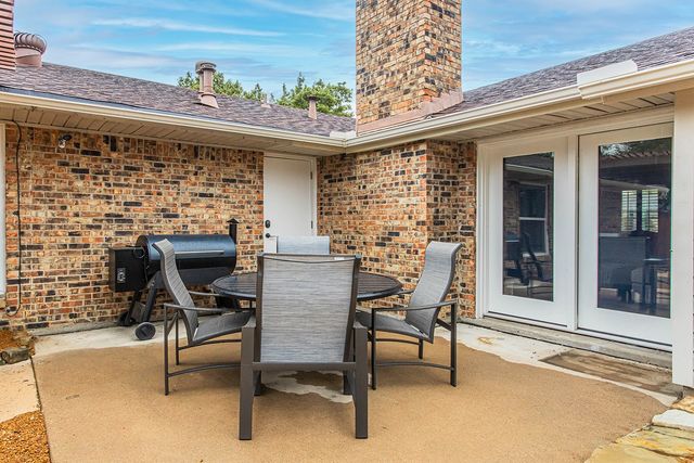 3140 La Kenta Circle, Farmers Branch, TX 75234