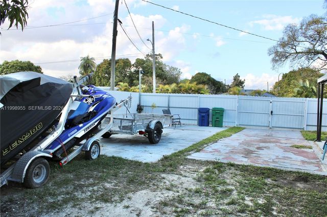 17710 SW 102nd Avenue, Miami, FL 33157