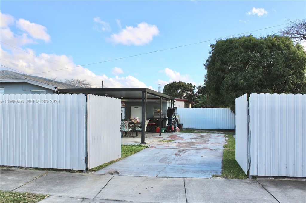 17710 SW 102nd Avenue, Miami, FL 33157