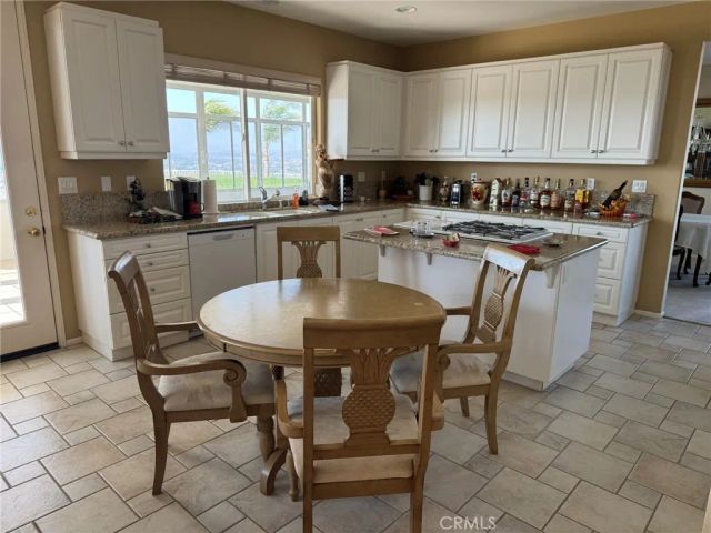 16253 Moon Bow Court, Riverside, CA 92503