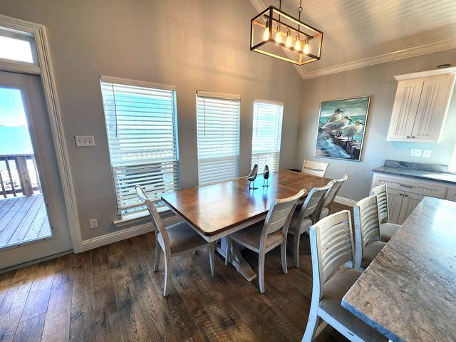 238 E Central, Grand Isle, LA 70358