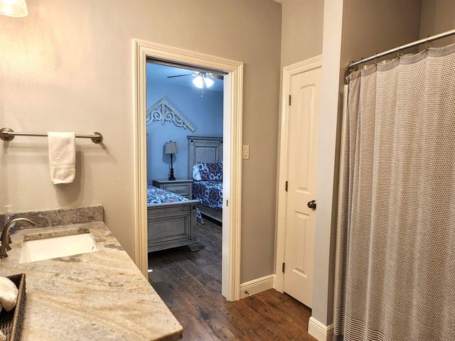 238 E Central, Grand Isle, LA 70358