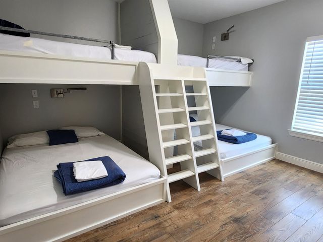 238 E Central, Grand Isle, LA 70358