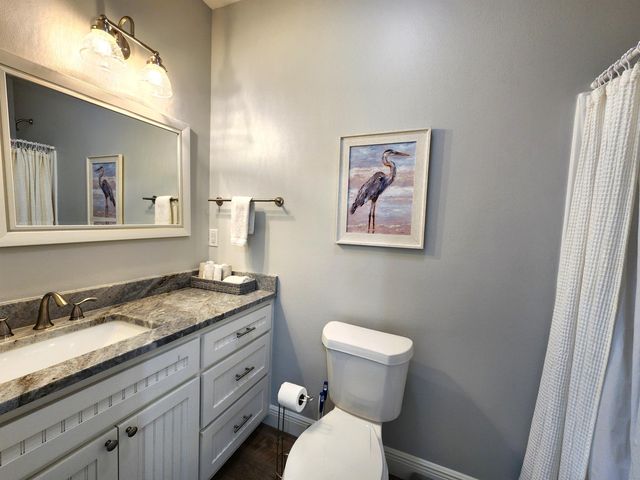 238 E Central, Grand Isle, LA 70358