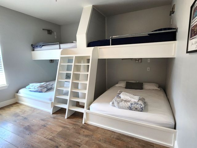 238 E Central, Grand Isle, LA 70358