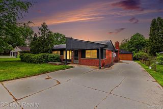 2198 Saint Joseph Street, West Bloomfield, MI 48324