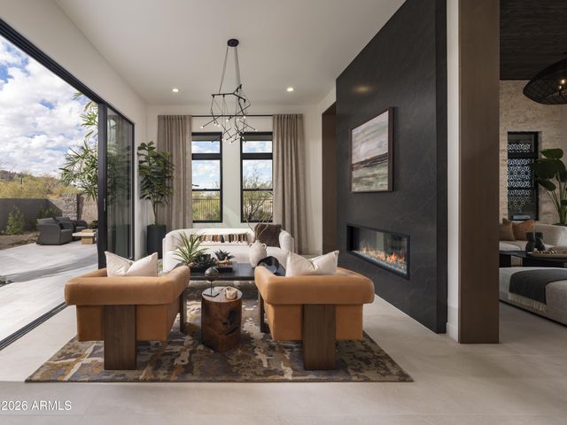 12760 E CHAMA Road 607, Scottsdale, AZ 85255