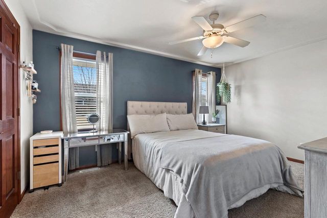 364 WOODEN SHOE CIRCLE, Kaukauna, WI 54130