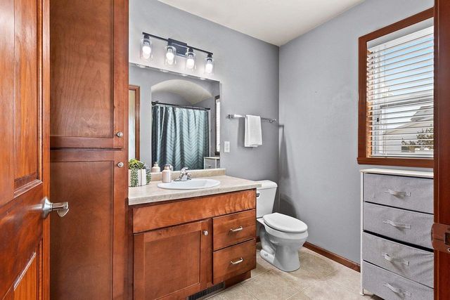 364 WOODEN SHOE CIRCLE, Kaukauna, WI 54130