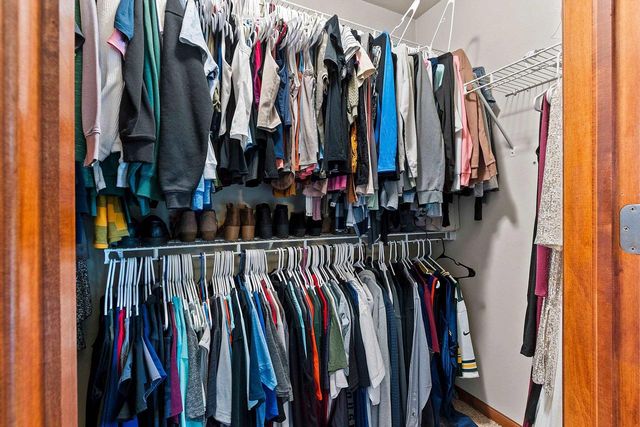 364 WOODEN SHOE CIRCLE, Kaukauna, WI 54130