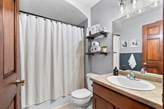 364 WOODEN SHOE CIRCLE, Kaukauna, WI 54130