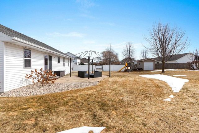 364 WOODEN SHOE CIRCLE, Kaukauna, WI 54130