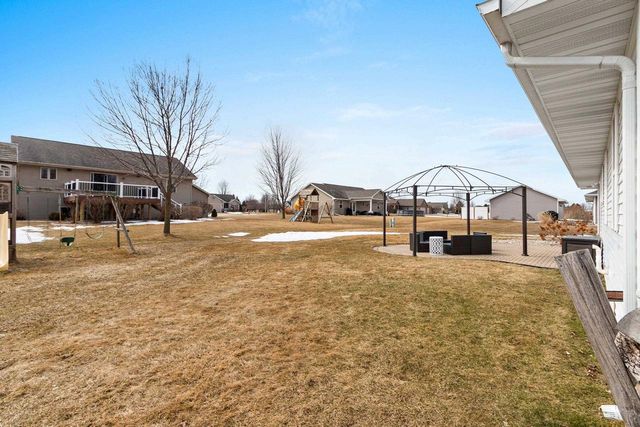 364 WOODEN SHOE CIRCLE, Kaukauna, WI 54130