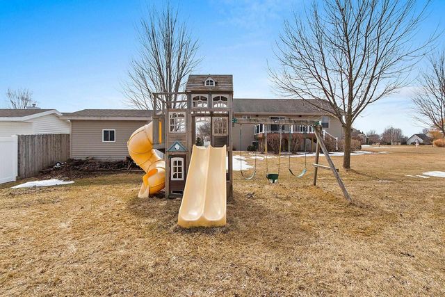 364 WOODEN SHOE CIRCLE, Kaukauna, WI 54130