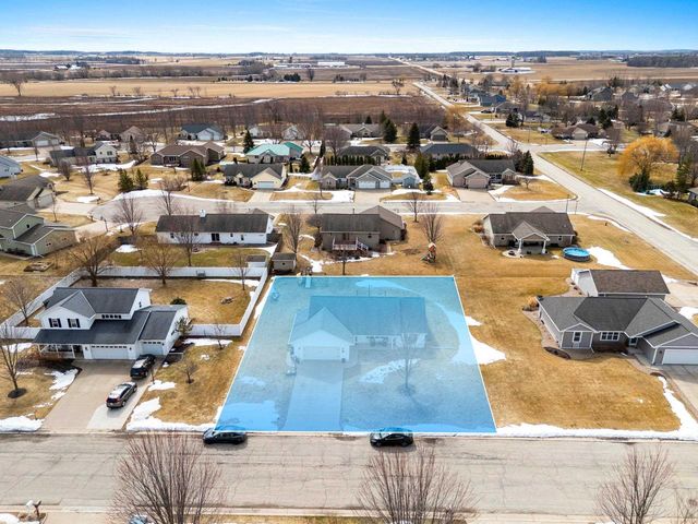 364 WOODEN SHOE CIRCLE, Kaukauna, WI 54130