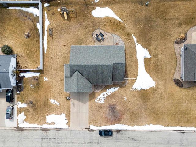 364 WOODEN SHOE CIRCLE, Kaukauna, WI 54130