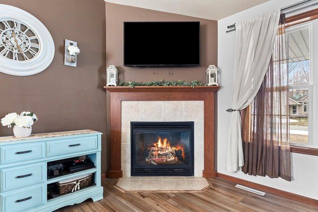 364 WOODEN SHOE CIRCLE, Kaukauna, WI 54130