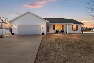 364 WOODEN SHOE CIRCLE, Kaukauna, WI 54130