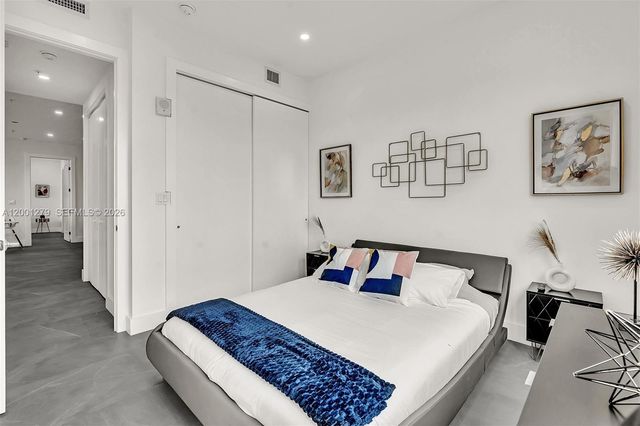 2100 Miami Rd 403, Fort Lauderdale, FL 33316