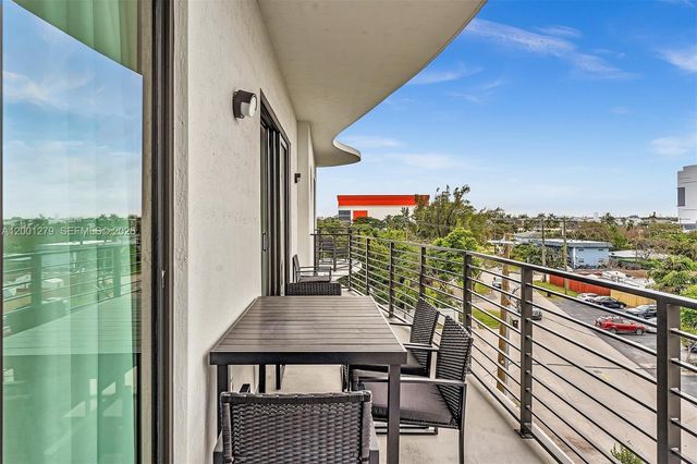 2100 Miami Rd 403, Fort Lauderdale, FL 33316