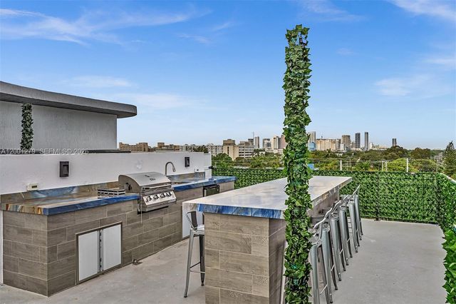 2100 Miami Rd 403, Fort Lauderdale, FL 33316