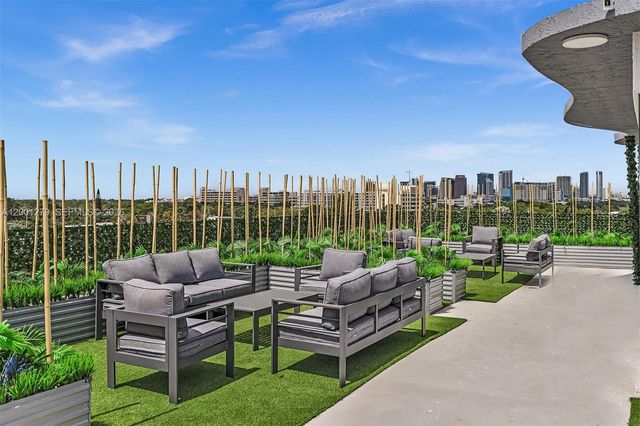 2100 Miami Rd 403, Fort Lauderdale, FL 33316