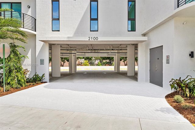 2100 Miami Rd 403, Fort Lauderdale, FL 33316