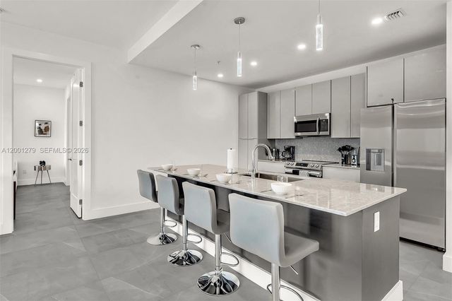 2100 Miami Rd 403, Fort Lauderdale, FL 33316