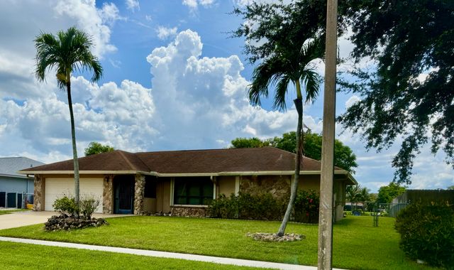 264 Las Palmas Street, Royal Palm Beach, FL 33411