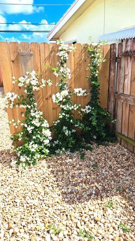 2616 NE 9th Terrace, Wilton Manors, FL 33334