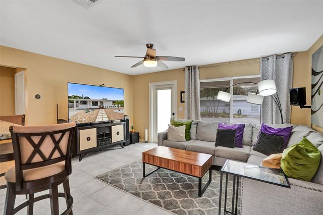 2616 NE 9th Terrace, Wilton Manors, FL 33334