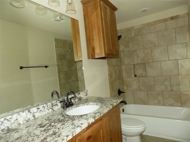 2007 Brown Loop, Poolville, TX 76487