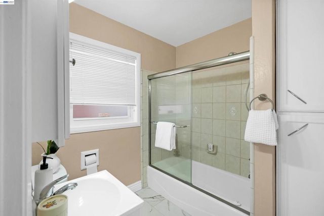 2016 Bancroft Ave, San Leandro, CA 94577