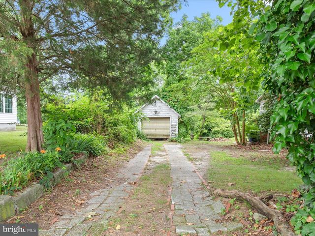 140 DELAWARE AVE, Laurel, DE 19956