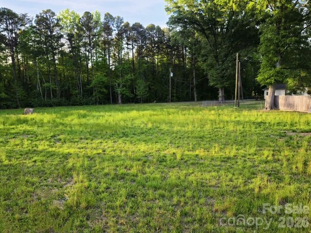 9916 ELLISWAY Road, Charlotte, NC 28216