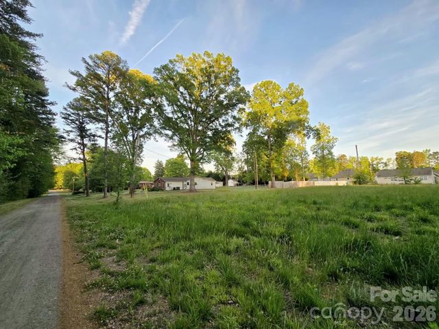 9916 ELLISWAY Road, Charlotte, NC 28216