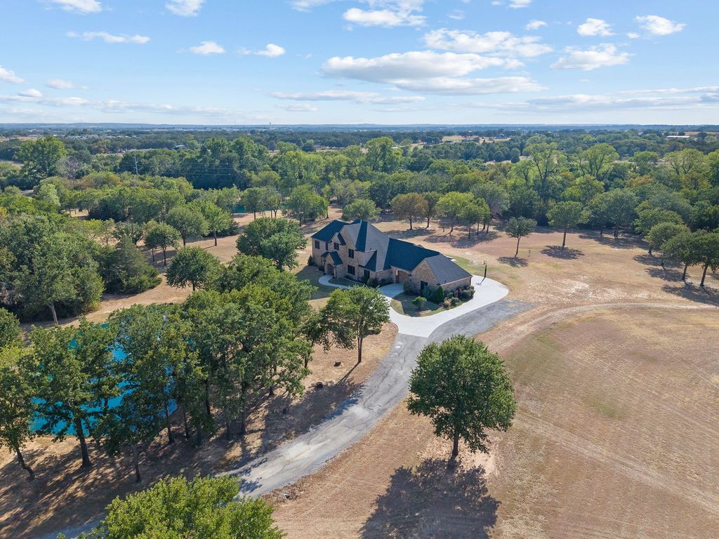 830 County Road 4797, Springtown, TX 76082 — exterior