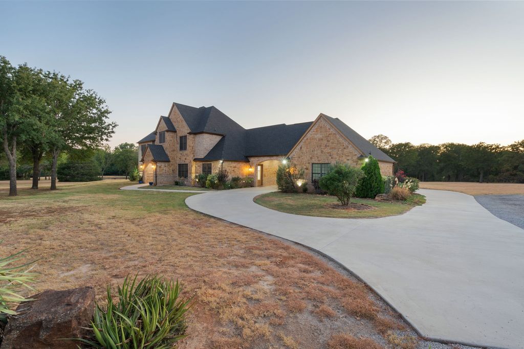 830 County Road 4797, Springtown, TX 76082 — photo 4