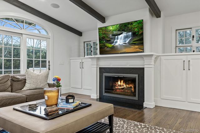 3390 Burning Bush Road, Bloomfield Hills, MI 48301