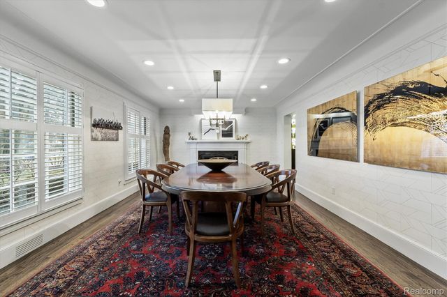 3390 Burning Bush Road, Bloomfield Hills, MI 48301
