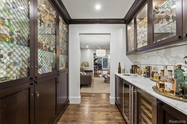 3390 Burning Bush Road, Bloomfield Hills, MI 48301